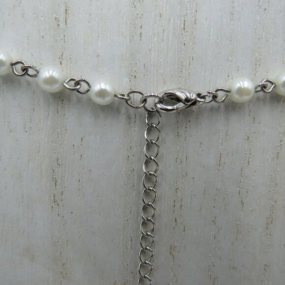 VCLM Necklace Heart Pendant 17" Silver Tone Imitation Pearl Station Rhinestones - Picture 6 of 8